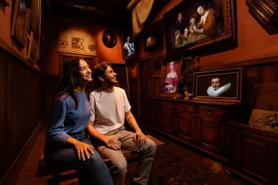 Explore o estúdio recriado de rembrandt em amsterdam com efeitos 5d imersivos, aromas e música. opcional: faça seu retrato no estilo do século xvii. ingresso incluso.