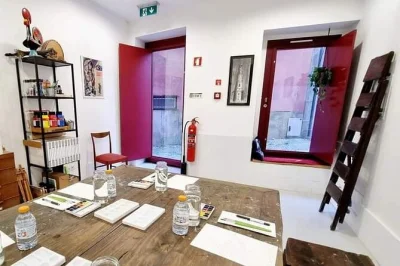 Porto, sé cathedral e acquerelli: lasciati ispirare dai colori della città in un corso rilassato con un artista locale. tutto il materiale incluso, guida passo passo, piccoli gruppi.