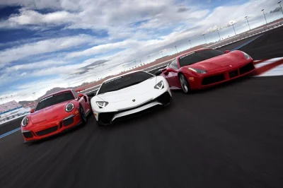 Sinta a adrenalina ao dirigir um lamborghini ou ferrari no las vegas motor speedway, com instrutor profissional, acesso ao lounge e voltas de reconhecimento. reserve seu dia na pista agora.