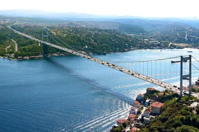 Scopri i luoghi più iconici di istanbul in un solo giorno: crociera sul bosforo, bazaar delle spezie, pranzo a camlica hill e palazzo beylerbeyi. tour di gruppo con guida esperta.