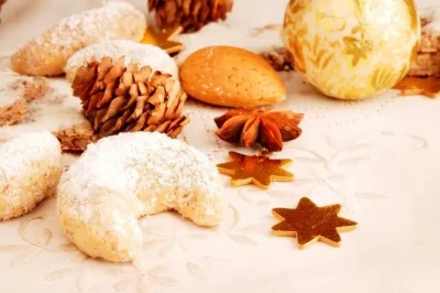 Disfruta en salzburgo de una clase práctica para hacer galletas navideñas y strudel de manzana, en grupo pequeño, con chef experto, almuerzo incluido y llévate tus dulces caseros.