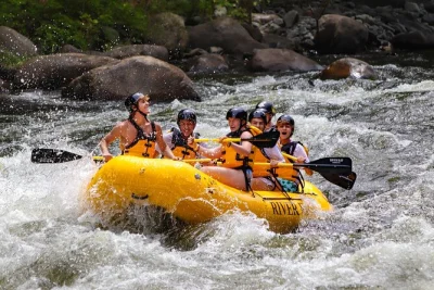 Feel the rush on a guided whitewater rafting trip down the upper pigeon river, with expert guides, gear included, and time to swim. book your smoky mountains adventure.