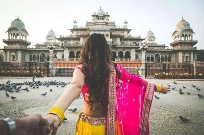 Scopri i mercati vivaci di delhi, l’alba al taj mahal e i palazzi reali di jaipur in questo tour privato del triangolo d’oro con guida locale e trasferimenti inclusi.