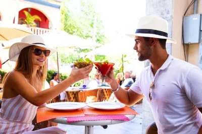 Chegue em los cabos e encontre seu motorista bilíngue para um transfer privado com ar-condicionado até cabo san lucas, com cervejas geladas e água à espera.
