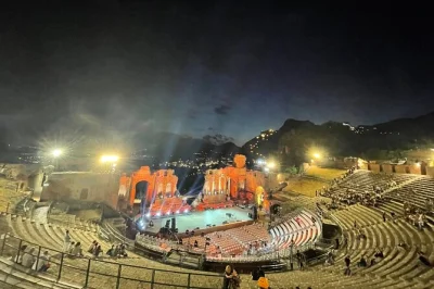 Reserve um transfer privado de van de messina a taormina. viagem limpa, com ar-condicionado, wifi e água mineral. ideal para pequenos grupos e passageiros de cruzeiros.