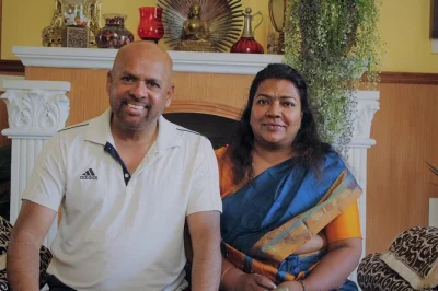 Découvrez mysore en partageant un repas privé chez l’habitante devika, entre recettes familiales du karnataka et véritable accueil du sud de l’inde. option végétarienne disponible.