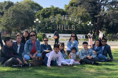 Scopri l’energia di los angeles con un tour privato: dal cartello di hollywood a venice beach, dal molo di santa monica e molto altro. include pick-up in hotel e guida locale.