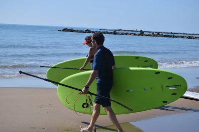 Learn stand up paddle in el campello, alicante. small group sup lessons with expert guides, all gear included. perfect for beginners and families.