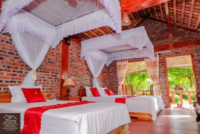 Experience ninh binh’s top sights—hoa lu, tam coc, bai dinh pagoda—on a 2-day guided tour with homestay, boat rides, and local cuisine.