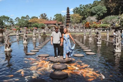 Erlebe ost-bali mit tenganan dorf, tirta gangga wasserschloss und dem berühmten gate of heaven am lempuyang tempel. privater fahrer, hoteltransfer und strandzeit inklusive. jetzt buchen für entspann