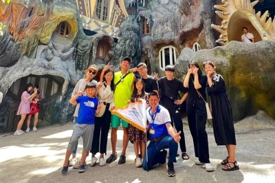 Vivi l’emozione della pista da toboggan più lunga d’asia, esplora la surreale crazy house di da lat e raggiungi la vetta del langbiang con guida locale e biglietti inclusi.