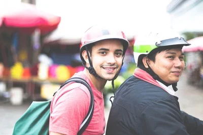 Feel hanoi’s rhythm on a motorbike food tour—explore the old quarter, cross long bien bridge, taste local street food, with hotel pickup included.