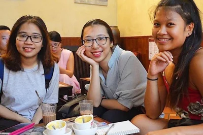 Let curiosity lead you through hanoi’s old quarter on a small group street food tour with 7+ dishes, hotel pickup, and local guide. taste, laugh, and wander.