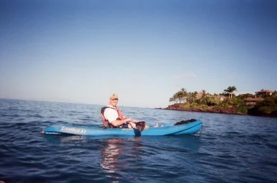 Entdecke makena bay beim kayakfahren mit schildkröten, schnorchle über bunte korallenriffe und genieße den blick auf molokini. inkl. ausrüstung, guide & kleine gruppe für entspanntes erlebnis.