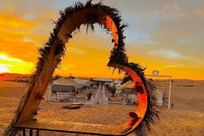 Scopri il passaggio dal caos di marrakech al silenzio delle dune di merzouga in un tour privato di 4 giorni con cammello, campo di lusso e incontri autentici.