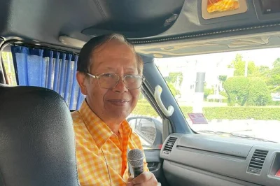 Viaja en tren por el mercado de maeklong, prueba frutas frescas en el mercado flotante de damnoen saduak y observa monos salvajes en barco. guía en alemán y recogida incluida.