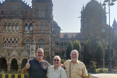 Sinta a energia de mumbai num tour privativo: caminhe pelo gateway of india, veja o dhobi ghat em ação e visite o museu gandhi. inclui traslado do hotel.