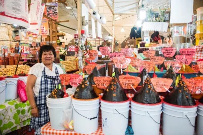 Step into mexico city's la merced market, taste tacos & prehispanic snacks, meet vendors, ride the subway, and finish with drinks in a lively revived neighborhood. includes food & drinks.