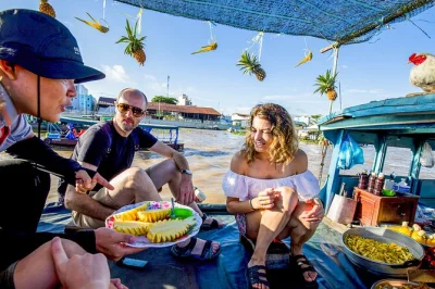 Mekong delta, cai rang schwimmender markt, kokosnuss-süßigkeiten in cai be, radfahren durch ruhige dörfer, gemeinsames kochen im homestay. inklusive hoteltransfer.