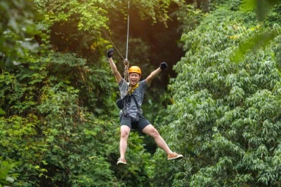 Erlebe den adrenalinkick über den ozarks bei bransons preisgekrönter zipline-tour mit lokalem guide – sicher, kinderfreundlich und mit ausrüstung inklusive.