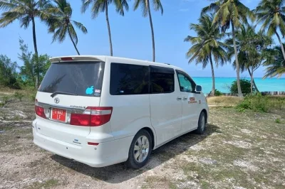 Trasferimento privato dall’aeroporto di zanzibar con taxi affidabile, autisti locali e aria condizionata. include prelievo, acqua in bottiglia e wifi a bordo.
