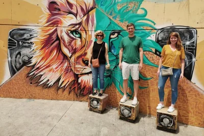 See medellin’s comuna 13 with a local guide, taste rare colombian fruits, and ride the city’s cable car—includes pickup and snacks for a real neighborhood experience.