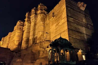 Feel the pulse of jodhpur on a private half-day tour with mehrangarh fort, sardar market, and blue city alleys—includes hotel pickup, guide, and street snacks.