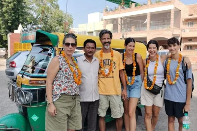 Découvrez jodhpur en tuk-tuk privé : fort mehrangarh, jaswant thada, palais umaid bhawan, marchés colorés et pause au café du puits. prise en charge incluse.