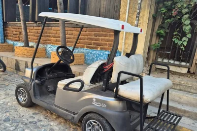 Sayulita, golf cart elettrico con consegna diretta in hotel o condo. esplora la città a tuo ritmo, ricarica facile e ritiro flessibile inclusi.
