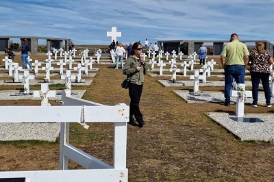 Feel the quiet weight of history on this falklands tour to the argentine military cemetery, with cruise terminal pickup, local guide stories, and time for reflection.