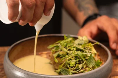 Share a chef’s table in bogotá, taste a 10-course colombian menu with house-made fruit wines, and connect with local culture—includes pairing and open kitchen.