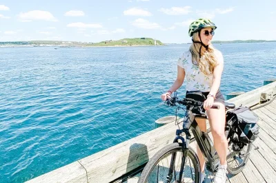 Feel the city’s pulse on a halifax e-bike tour—cycle citadel hill, wander public gardens, coast point pleasant park, and hear local stories. small group with guide.