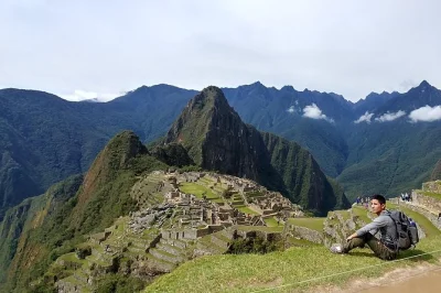 Vive machu picchu en un día viajando en tren desde ollantaytambo. incluye valle sagrado, aguas calientes, tour guiado y horarios flexibles de regreso.