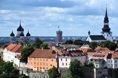 Explore tallinn old town with a local guide. visit alexander nevsky cathedral, see parliament, and enjoy city views. book your walking tour today.
