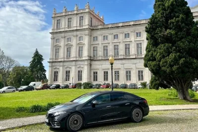 Explore sintra, cascais e belém em um tour privado com ingressos para o palácio da pena e mosteiro dos jerónimos. inclui traslado do hotel e guia local especializado.