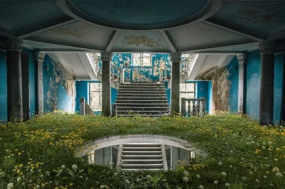 Descubre el bullicio del bazar de kutaisi, sube a la catedral de bagrati y explora los sanatorios soviéticos de tskaltubo en una excursión de día completo desde batumi con transporte privado.