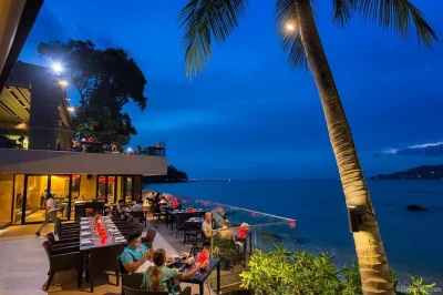Disfruta de auténtica cocina italiana en la gritta, phuket. pasta casera, mariscos frescos y atardeceres sobre la bahía de patong. reserva tu mesa ahora.