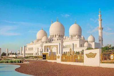 Explore abu dhabi’s top sights in one day—sheikh zayed grand mosque, heritage village, emirates palace & ferrari world. book your city tour now.