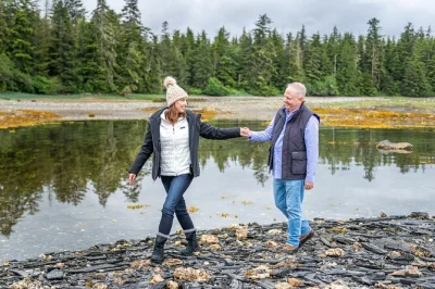 Prenota una sessione fotografica privata a la fortuna. ricevi 5 immagini digitali della tua avventura—foresta pluviale, cascate o campi di girasoli. accessibile in sedia a rotelle.