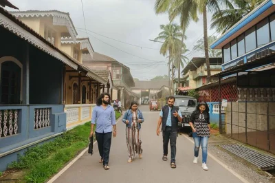 Découvrez margao en flânant dans ses ruelles colorées, visitez l’église holy spirit, écoutez les récits d’un guide local et savourez des spécialités goanes. balade à pied et dégustations