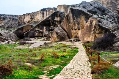 Feel ancient history in gobustan’s rock carvings, stand by burning yanar dag, and watch mud volcanoes bubble—includes pickup, local guide, and lunch.
