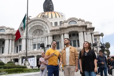 Erlebe mexiko-stadt hautnah bei einer privaten halbtagestour zu fuß – probiere marktleckereien, schlendere durch coyoacán und entdecke die stadt ganz nach deinem tempo. flexible startzeiten, pers�