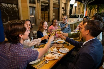 Start outside el molino, wander barcelona’s poble sec with a local guide, taste cádiz-style tapas and chef-made platillos, end with nostalgic desserts and cava.
