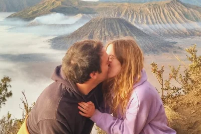 Wake up in east java for a mount bromo sunrise jeep tour, crater trek, and breakfast buffet—all with private transport and a local guide. includes coffee at dawn.