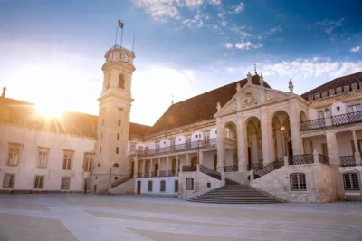 Viaje de lisboa a porto com uma parada privada em coimbra. desfrute de um passeio de luxo em mercedes, guia local e retirada flexível. reserve seu transfer em portugal agora.