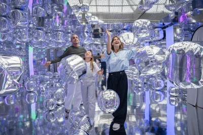 Step into vienna’s ikono for a playful, hands-on art adventure. wander 10+ immersive rooms, capture wild photos, and let your senses run free. includes entry ticket.