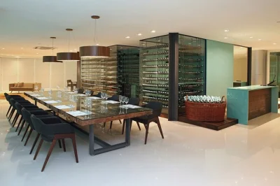 Let your senses lead you through bento gonçalves’ vale dos vinhedos with a guided wine tasting, choosing your own six wines or sparkling options. includes crystal goblet.