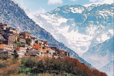 Parti da marrakech per un’escursione nella fresca valle di imlil, sorseggia tè alla menta con i locali e gusta un pranzo berbero fatto in casa. include pick-up, guida e pasti.
