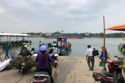 Reserve um passeio privado de jeep—meio dia, dia inteiro ou vários dias. explore rotas escondidas, pontos locais e trilhas cênicas com um guia. personalizável para famílias.