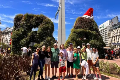 Siente el ritmo de buenos aires en un tour privado en auto. descubre la boca, san telmo, cementerio de recoleta y más con guía local y recogida en hotel incluida.